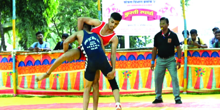 जेएसएम महाविद्यालयात कुस्ती स्पर्धेचा थरार