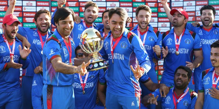 अफगाणचा प्रवास अखेर थांबला; तीन विश्वविजेत्यांना धूळ चारली