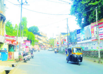 बाप्पांची नगरी बॅनरबाजीमुळे विद्रुप