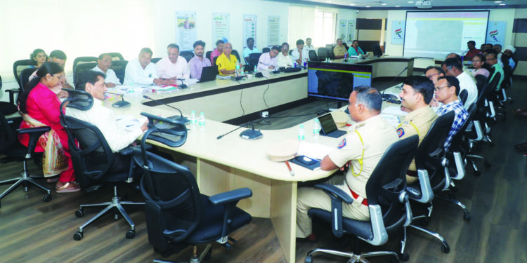 ‘ब्लॅकस्पॉट’वरील अपघात रोखण्यासाठी उपाययोजना करा- डॉ. योगेश म्हसे