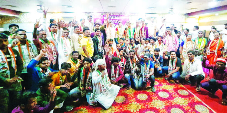 शेकडो कार्यकर्त्यांचा राष्ट्रवादी काँग्रेसमध्ये प्रवेश