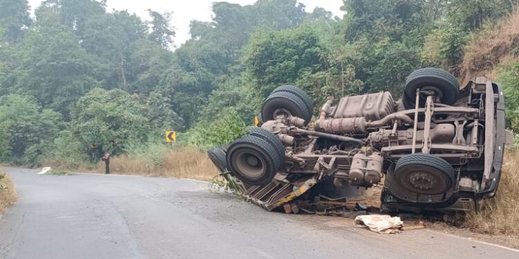 दुरटोली फाट्याजवळ ट्रेलरला अपघात