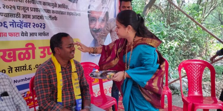 ताकई ते आडोशी रस्त्यासाठी उपोषण