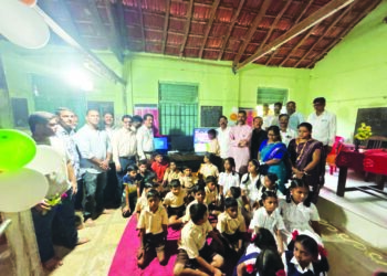 वाघ्रण शाळा झाली डिजिटल