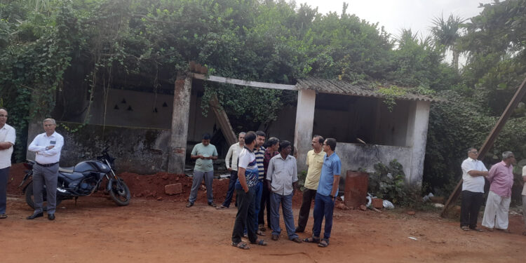 श्रीवर्धन येथील स्मशानभूमीची दुरवस्था