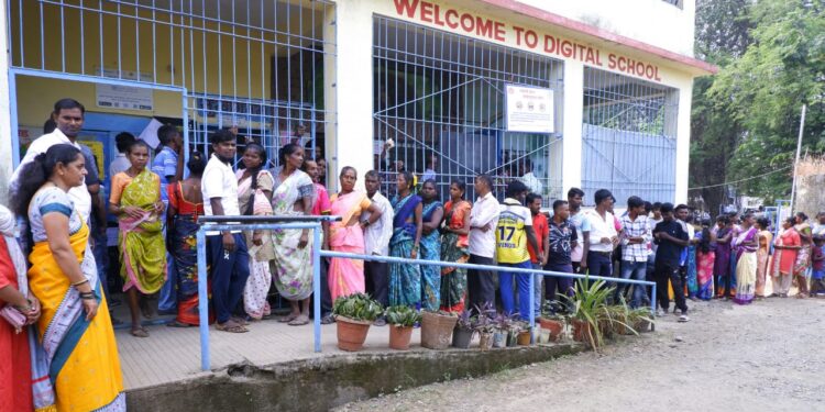 दहा तालुक्यांत 50 टक्केपेक्षा अधिक मतदान