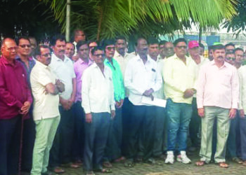 स्थानिक नेत्यांच्या अनागोंदी कारभार