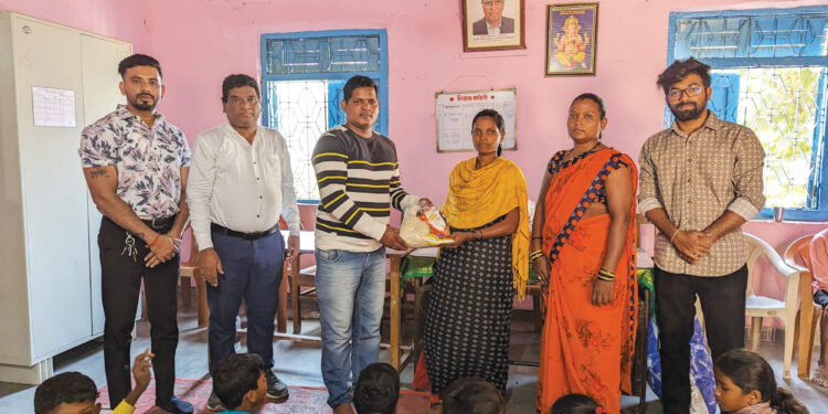 चाईल्ड केअरतर्फे अन्नधान्य वाटप