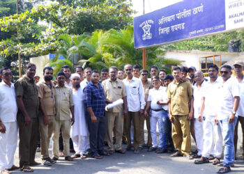 रेंट बाईक विरोधात रिक्षा चालकांचा संघर्ष उफाळला