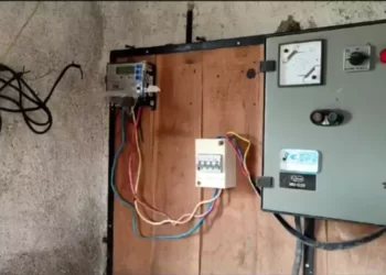 शेकडो गावांचा पाणीपुरवठा बंद