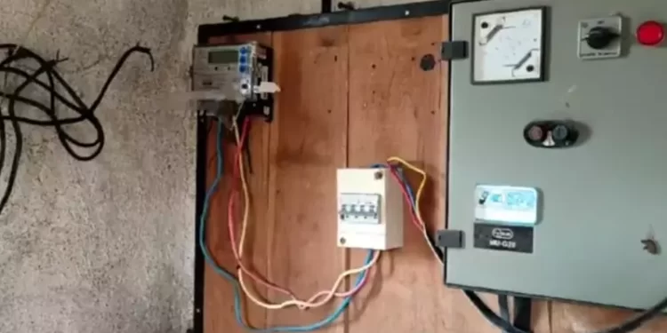 शेकडो गावांचा पाणीपुरवठा बंद