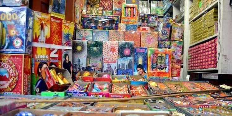 फटाक्यांच्या किमतींत वाढ