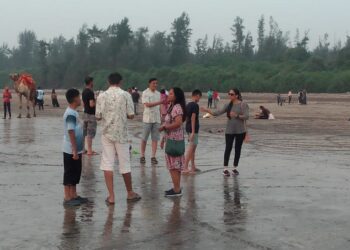 सुट्टी संपल्याने पर्यटक परतीच्या मार्गावर