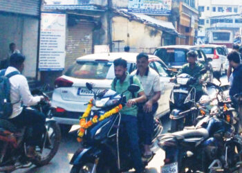 वाहतूक कोंडीमुळे पालीकर त्रस्त