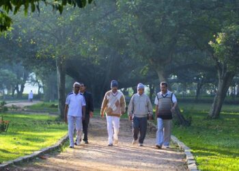 जॉगिंगसाठीचे रस्ते, टेकड्या गजबजल्या