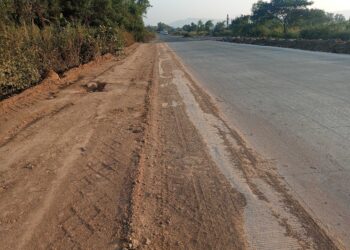 निकृष्ट साईडपट्टीमुळे अपघाताचा धोका