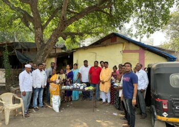 गोरगरिबांना दिवाळी साहित्य वाटप