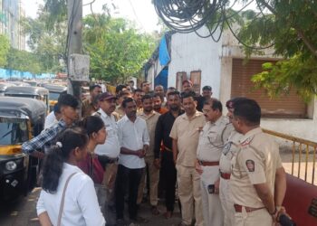 वाहतुकीच्या नियमाबाबत प्रबोधन