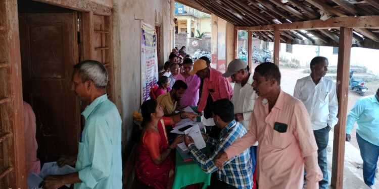 नेत्र शिबिरात 172 रुग्णांची तपासणी