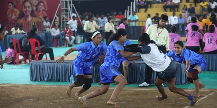 ठाण्यात कुमारांच्या कबड्डी स्पर्धेला प्रारंभ