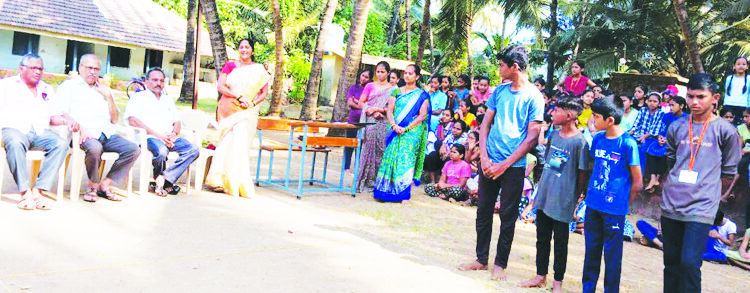 मोबाईलच्या जमान्यात मैदानी खेळांकडे दुर्लक्ष