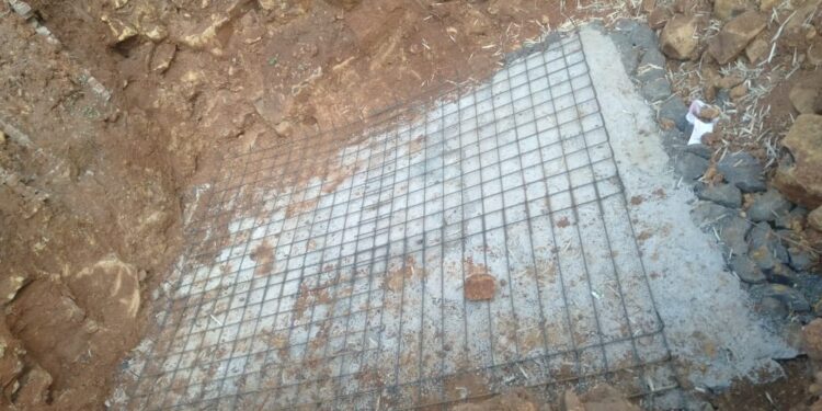 ठेकेदाराच्या मनमानीचा ओलमणवासियांना फटका