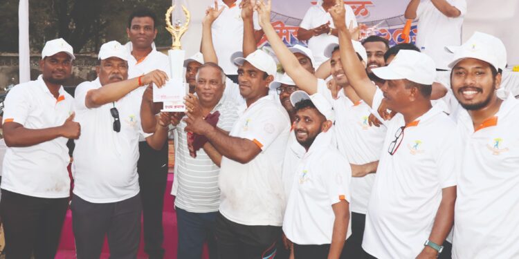कमळ पतसंस्था कर्मचारी क्रिकेट स्पर्धा