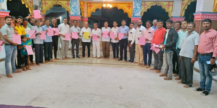 कुणबी दाखल्यासाठी समाज आक्रमक