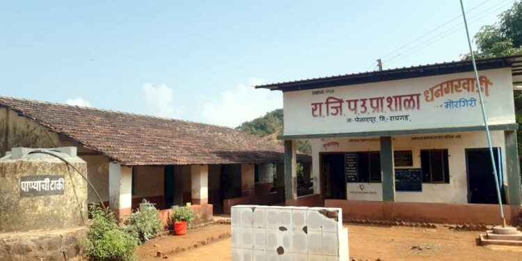 गटशिक्षणाधिकाऱ्यांचा उडवाउडवीचा कारभार