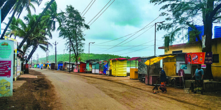 आम्हाला हक्काची टपरी मिळणार कधी ?