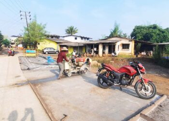 रस्त्याच्या काँक्रिटीकरणाला वेग; वाकस रस्ता होणार खड्डेमुक्त