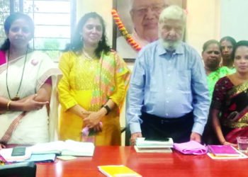 12 तास काम, पण 8 तासाचे दाम