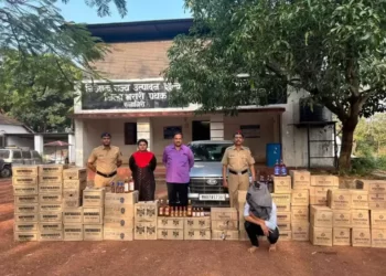 दारुची वाहतुक करणाऱ्यांवर कारवाई