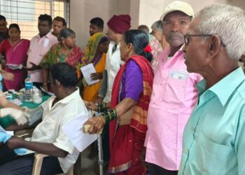 मोफत नेत्र शिबिरात 160 रुग्णांची तपासणी, 75 रुग्णांवर शस्त्रक्रिया