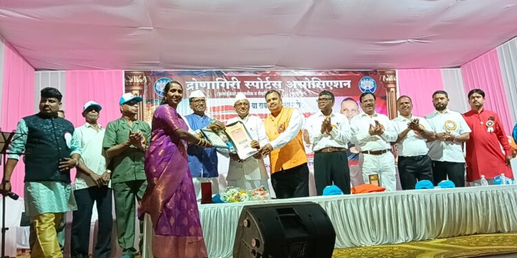 शर्मिला गावंड यांना पुरस्कार