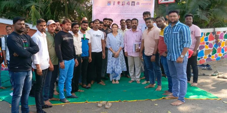 शेकाप सुरक्षा रक्षकांच्या पाठीशीः चित्रलेखा पाटील