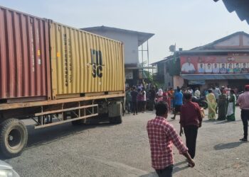 सर्व्हिस रोडअभावी गेला जीव