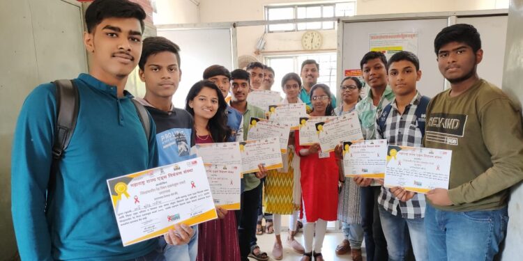 जिल्हा रुग्णालयात प्रश्नमंजुषा स्पर्धा