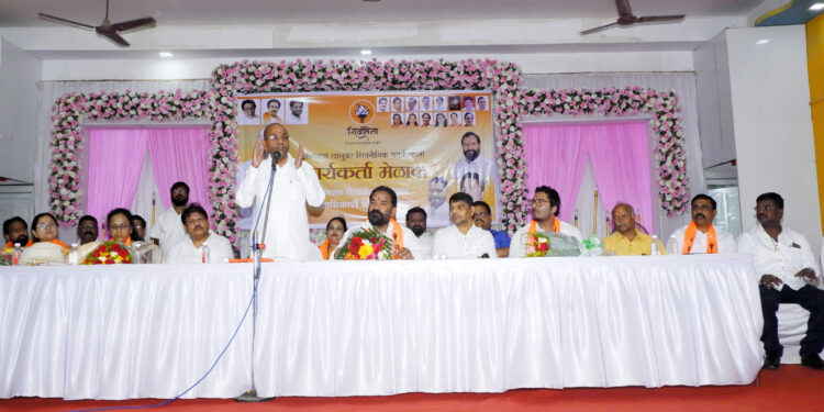 कार्यकर्त्यांनी कामाला लागा- अनंत गीते