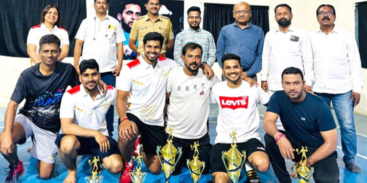 खोपोलीत दुहेरी बॅडमिंटन स्पर्धा