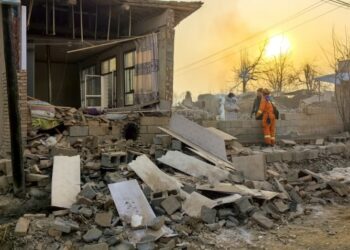 भूकंपाने चीन हादरला! 100 हून अधिक नागरिकांचा मृत्यू