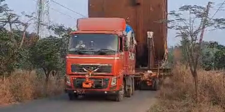 कारगो वाहतुकीचा अनेक गावांना फटका