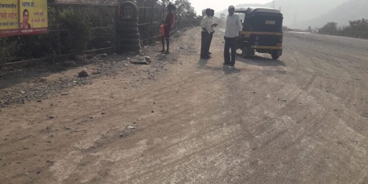 शेडअभावी प्रवाशांची उन्हात लाहीलाही