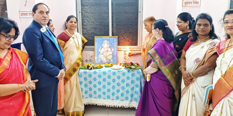 कर्जत लायन्स क्लब डायमंडचे प्रांतपालांकडून कौतुक