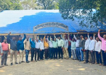 सरकारी कर्मचाऱ्यांचा कर्जत मधील संप यशस्वी