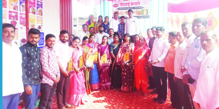 नवनिर्वाचित सरपंच,सदस्यांचा सन्मान