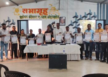 चिरनेर येथे दिनदर्शिकांचे प्रकाशन