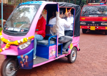 माथेरानला ई-रिक्षा सुरू करा