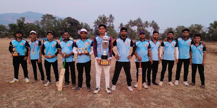 क्रिकेट स्पर्धेत नडवली संघाची बाजी