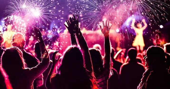 उत्साह आणि जल्लोषात नववर्षाचे स्वागत